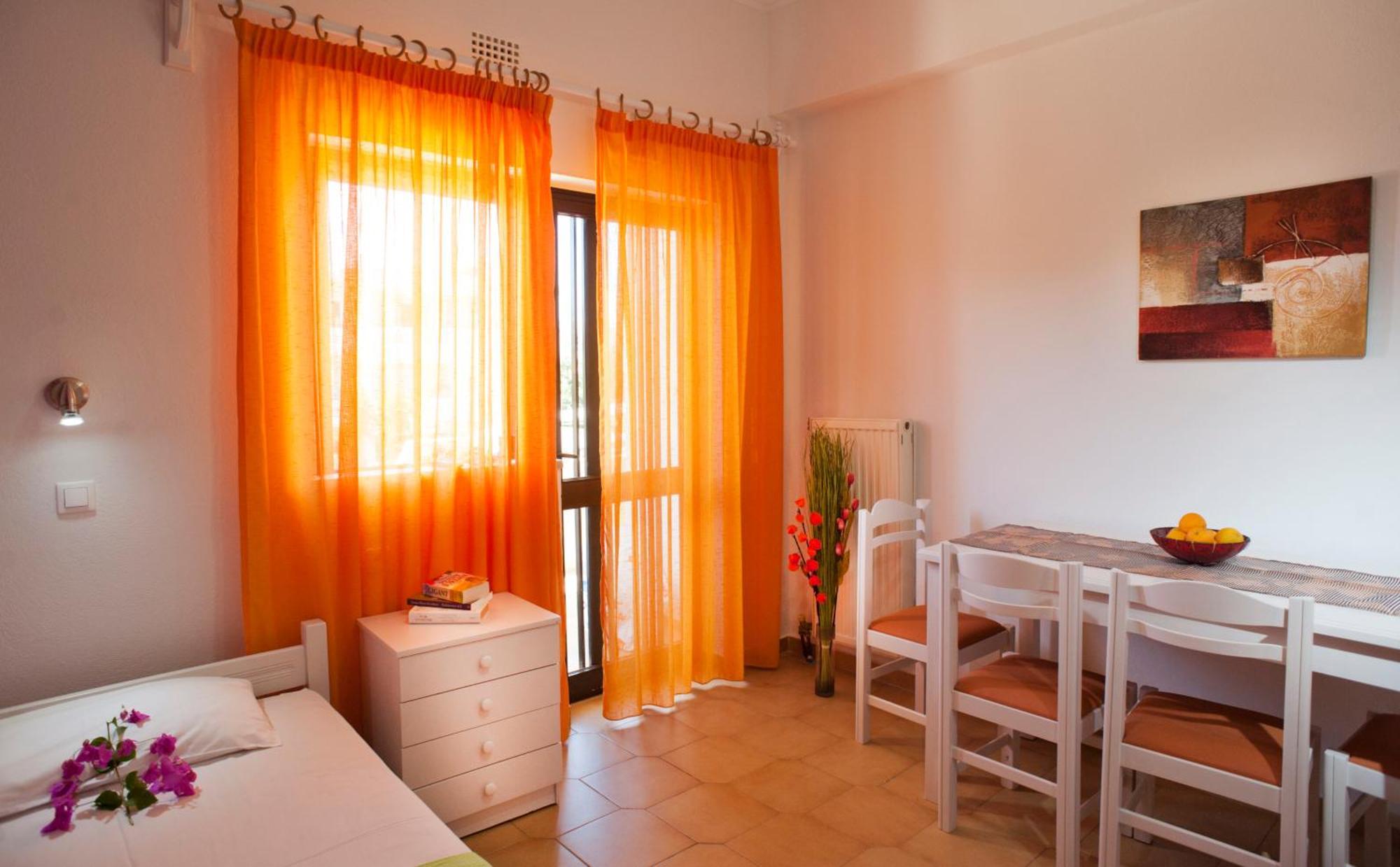 Nikolas Suites Káto Daráco Szoba fotó